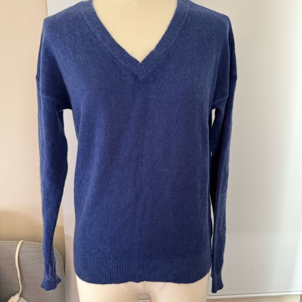 Majestic Filatures 100% Cashmere Sweater, Pale Blue, Size S/XS, V-Front & Back